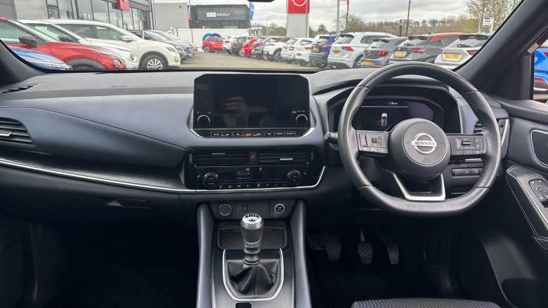 Nissan Qashqai 1.3 DiG-T MH Tekna 5dr Petrol Hatchback